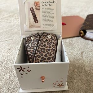 Sparkl Bands authentic Baby Leopard Nubuck bowband
